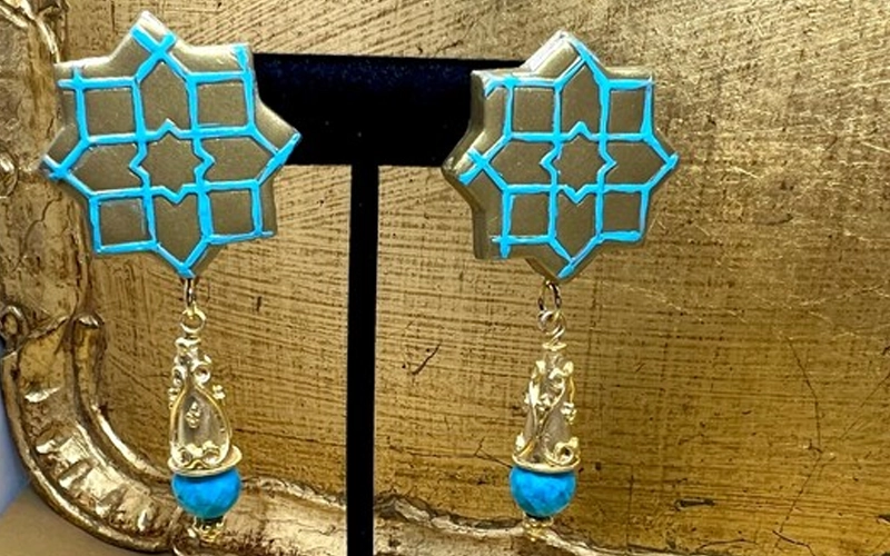 گوشواره طلا با طرح ایرانی در مقایسه با طلای هندی